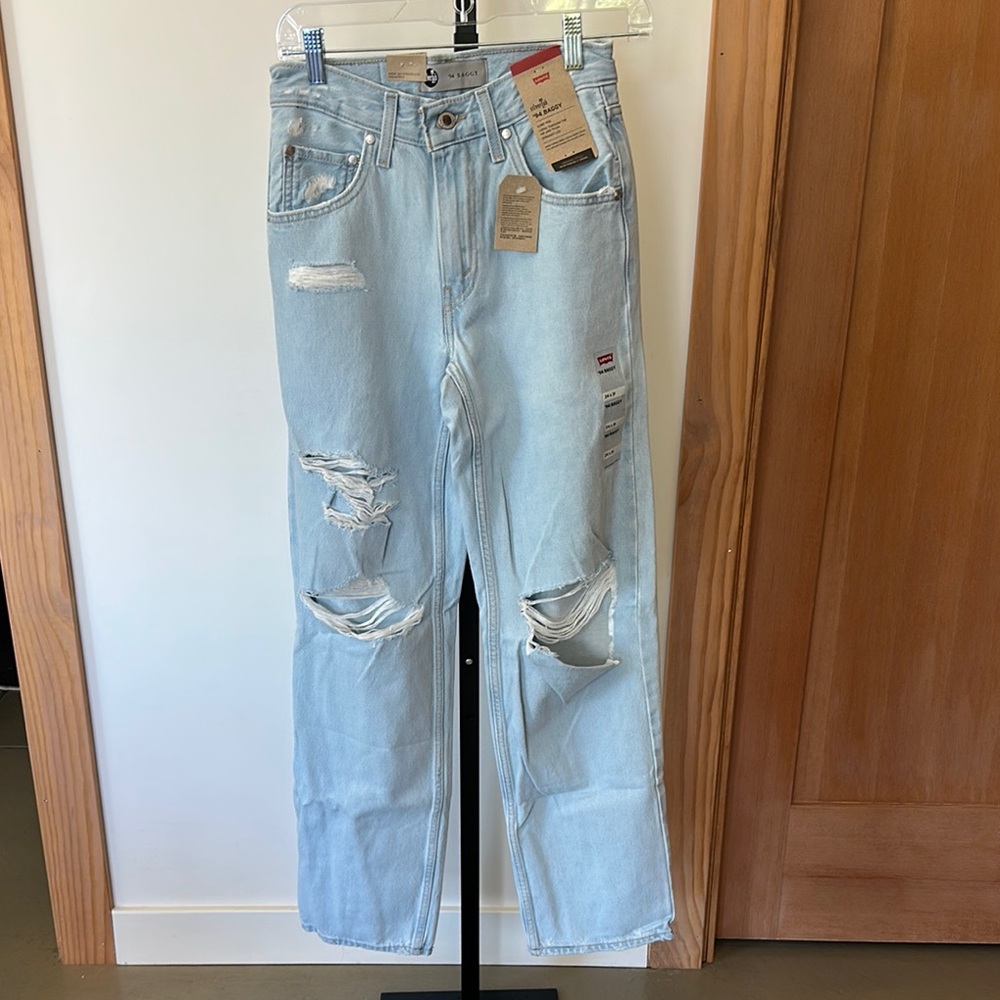 NWT! ‘94 Baggy Levi’s Light Blue Distressed Jeans